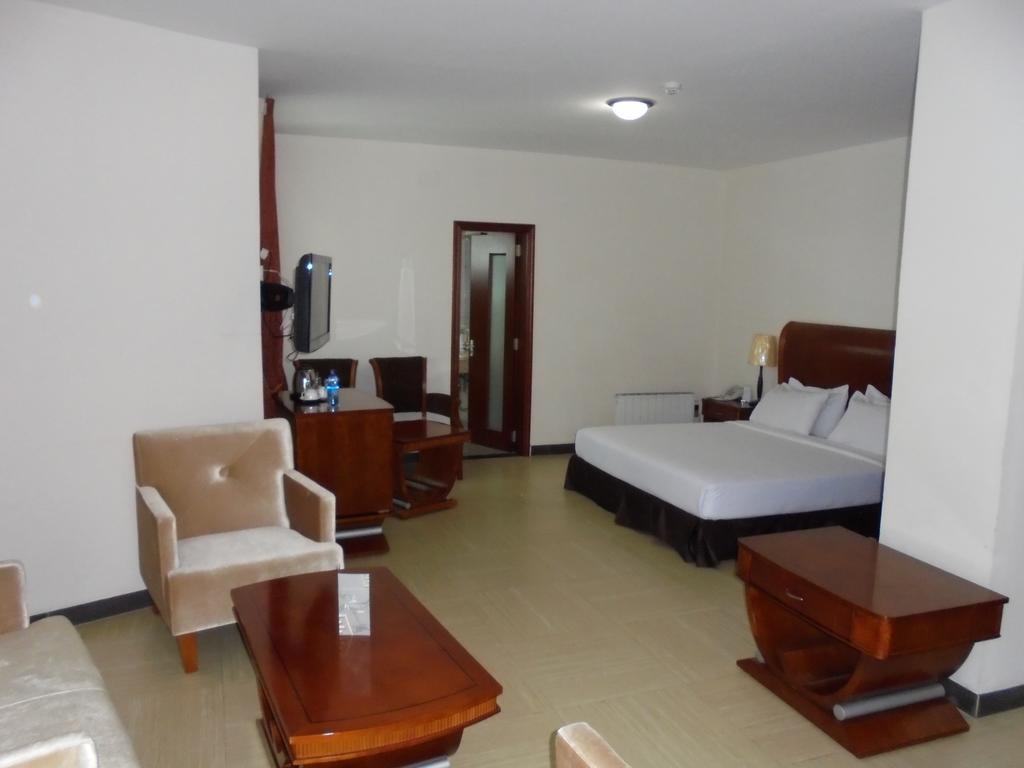 Aphrodite International Hotel Addis-Abeba Extérieur photo